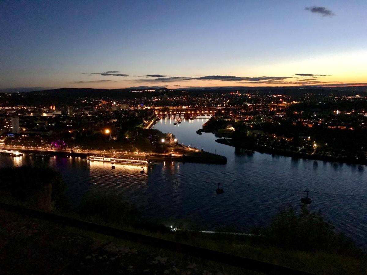 Ferienwohnung Auf Der Moselhoehe - Naehe Koblenz Und Cochem 迪布利希 外观 照片